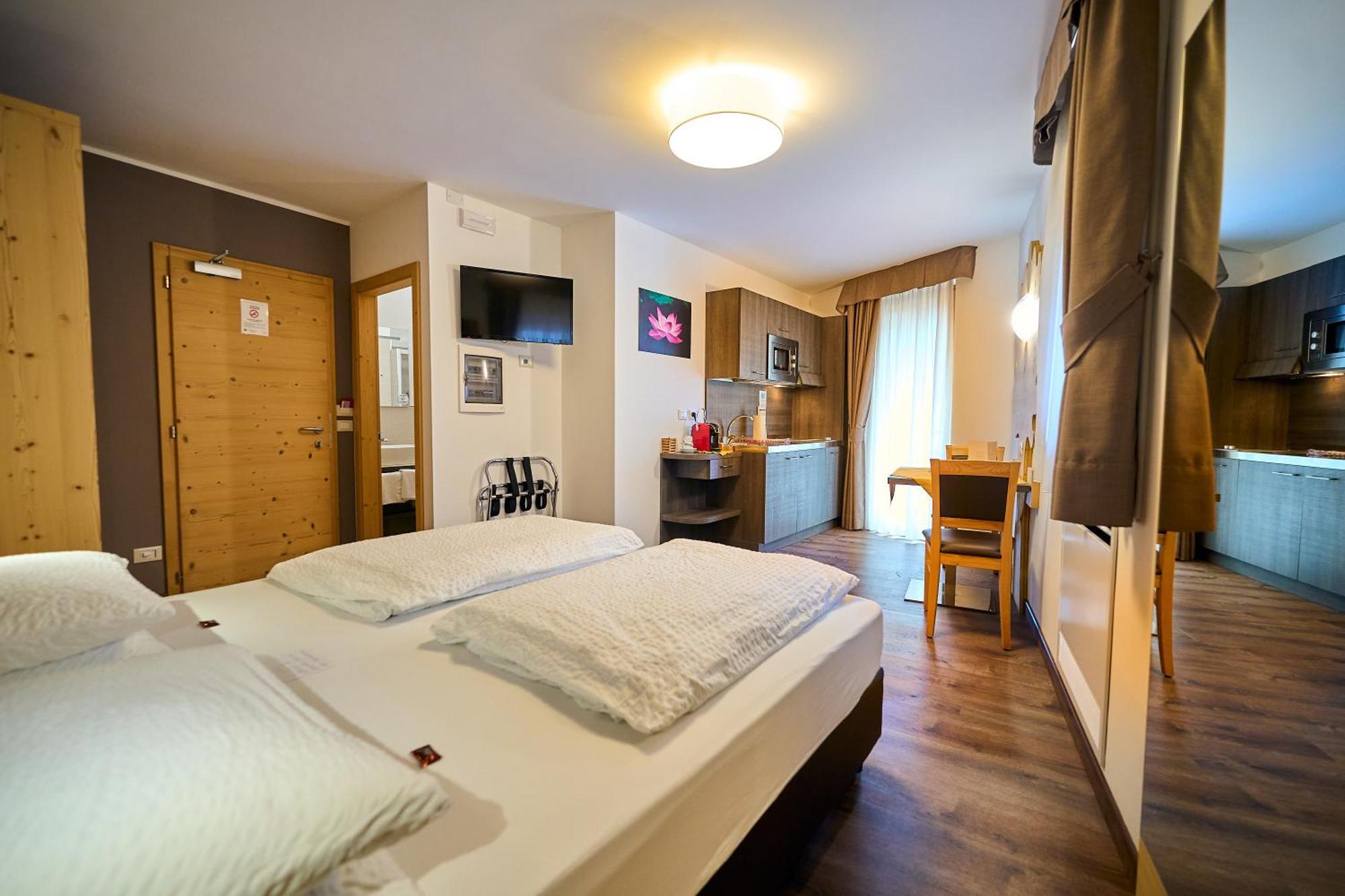 Dolcevita Ambiez B&B San Lorenzo Dorsino Exterior photo